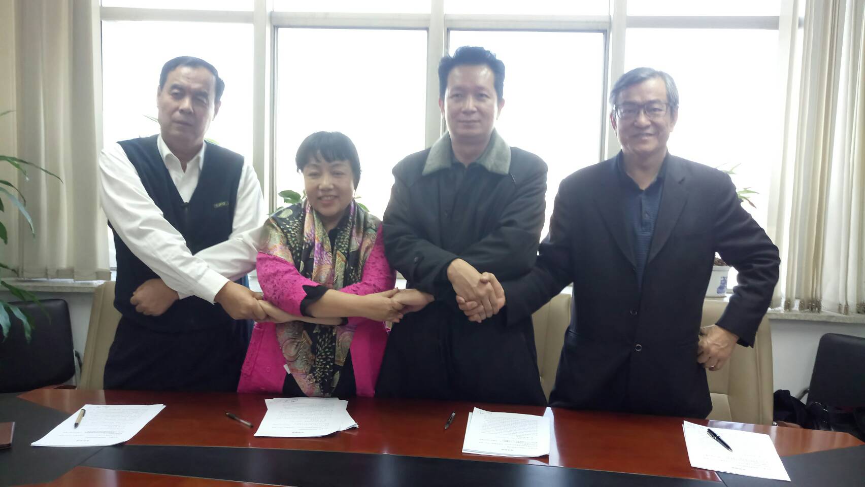 Foundation sign the framework agreement with China Development and Reform Commission - Emerging Industry Center